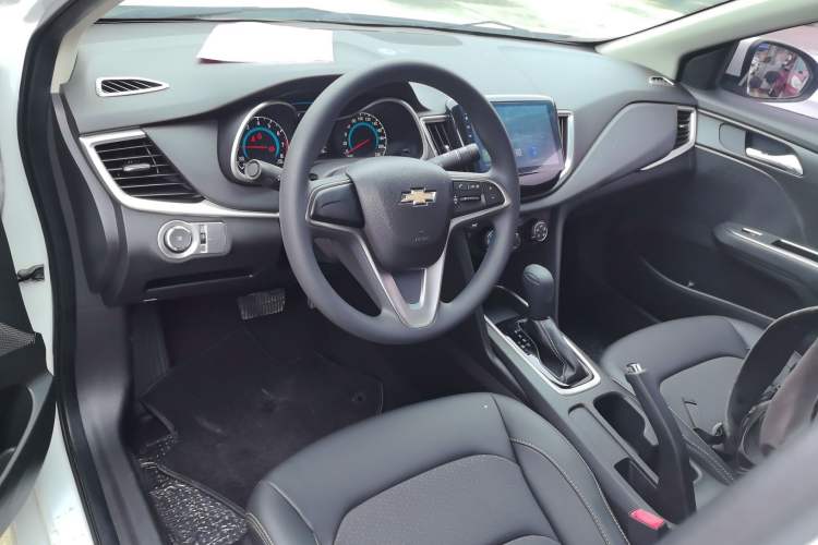 Used Chevrolet Cavalier 2016 1.5L Automatic Xinyue Edition Center Console