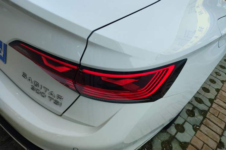 Used Volkswagen Sagitar 2023 300TSI DSG Excellence Edition Right Rear Taillight