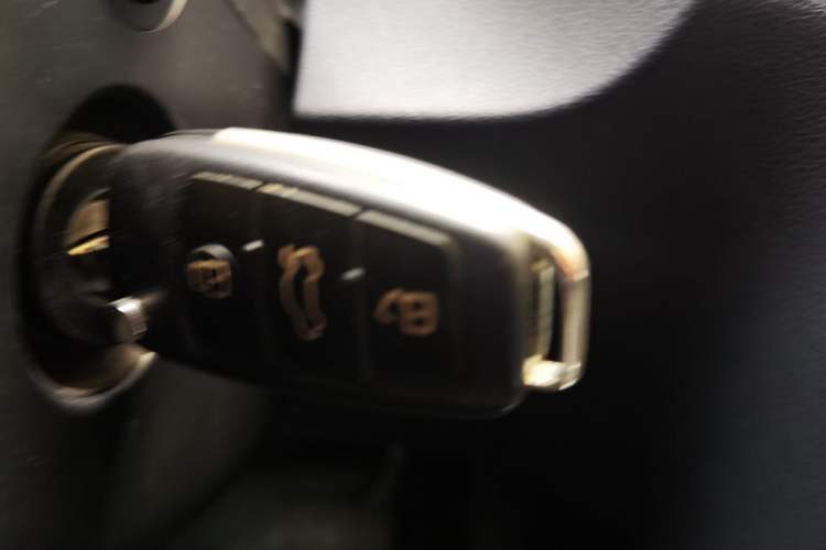 Used Audi Q3 2015 35 TFSI Comfort Model Vehicle Key