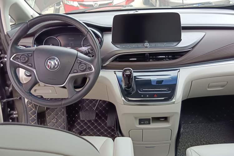 Used Buick GL8 2021 Land Cruiser Executive Class 652T Luxury Model