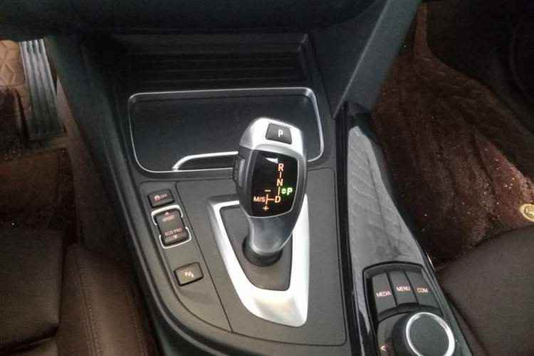 Used BMW 3 Series 2018 320Li Fashion Model
