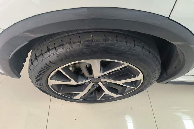 Used Lynk & Co 01 EM-P 2021 1.5TD PHEV Halo Exterior 8