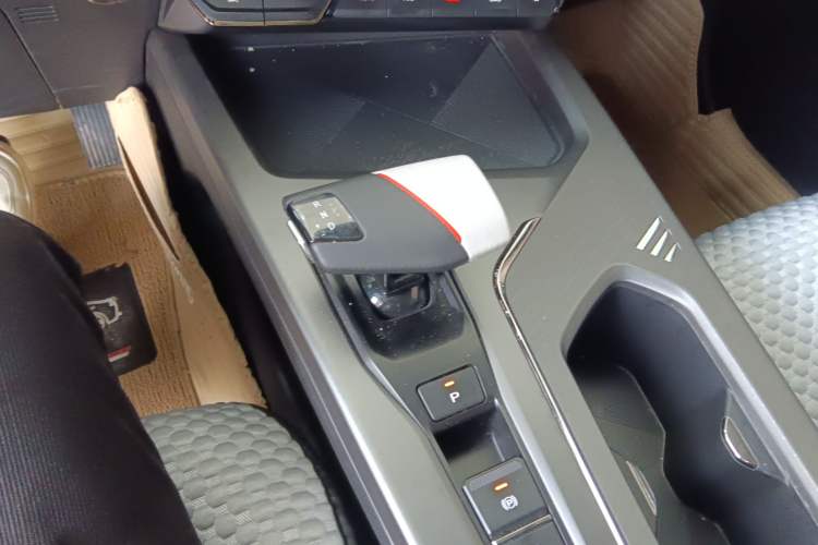 Used CHANGAN OSHAN X5 PLUS 2023 1.5T DCT Navigation Edition