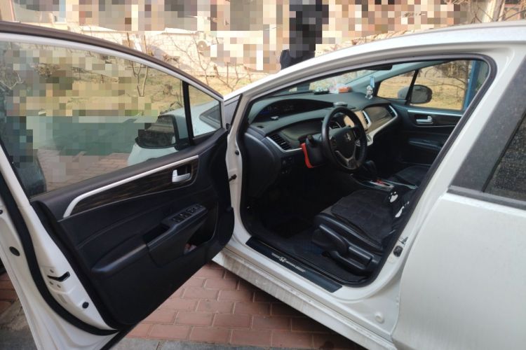 Used Honda Jade 2017 1.8L automatic Comfort version 5 seats
