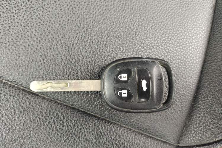 Used CHANGAN CS75 2014 2.0L Manual Luxury Version China IV Standard
