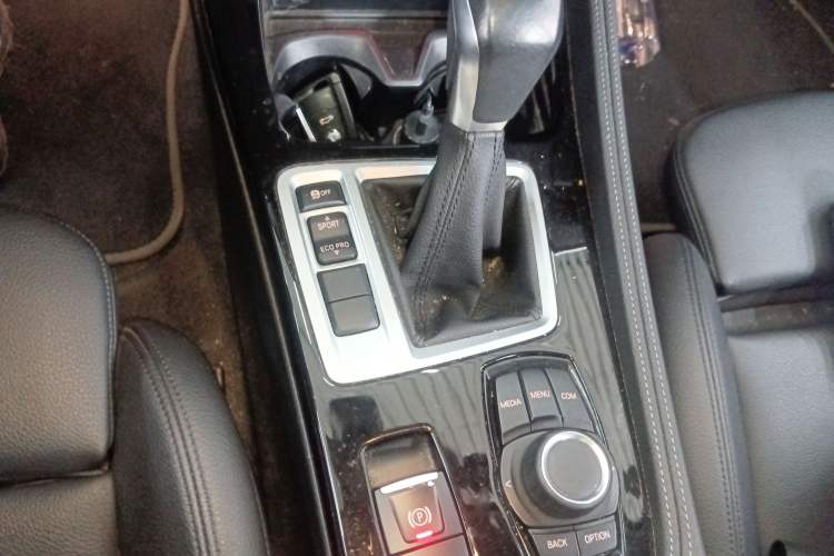 Used BMW 1 Series 2018 118i Sport Edition Gear Lever