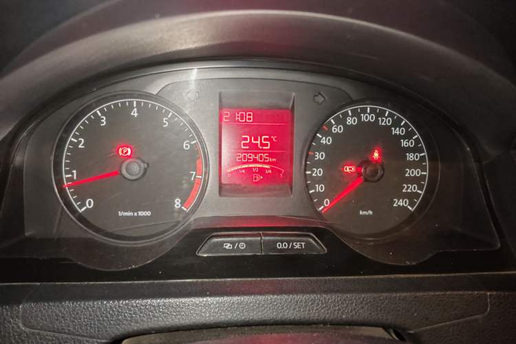 Used Volkswagen Santana 2013 1.4L Manual Fashion Edition Odometer Close Up