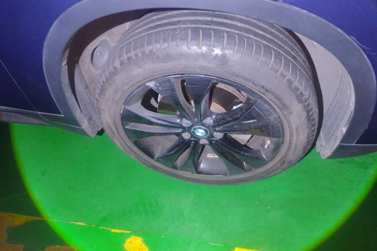 Used BMW X1 2021 sDrive20Li Fashion Model Right Front Wheel Hub