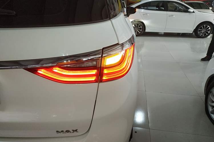 Used BYD Song MAX 2019 1.5T Automatic Smart Connect Ruiyi Sunroof Version 6 Seats China VI Standard