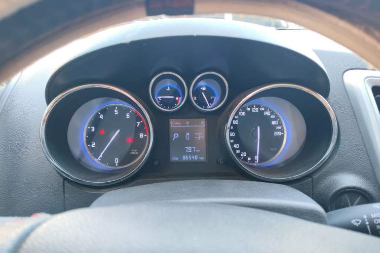 Used Changan CS35 2015 1.6L Automatic Luxury Model China IV Standard