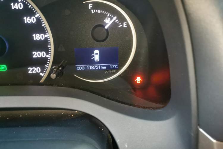 Used Lexus CT 2014 CT200h Elite Edition Monochrome Odometer Close Up