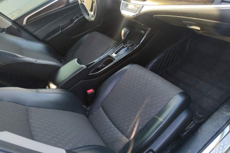 Used Honda Jade 2017 1.8L automatic Comfort version 5 seats