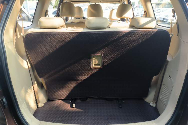 Used Baojun 730 2014 1.5L Manual Standard Version 8 Seats
