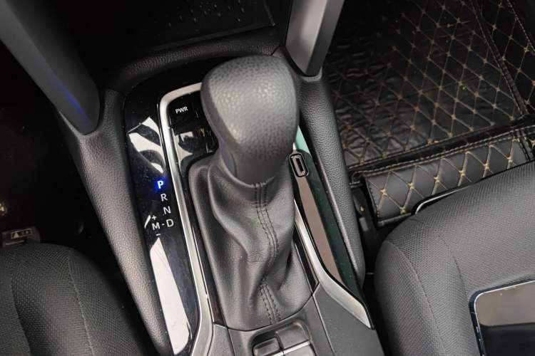 Used Toyota FRONTLANDER 2022 2.0L CVT Leading Edition Gear Lever