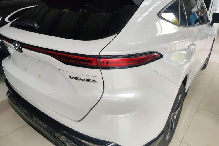 Used Toyota Venza 2022 2.0L CVT Two-Wheel Drive Luxury Edition