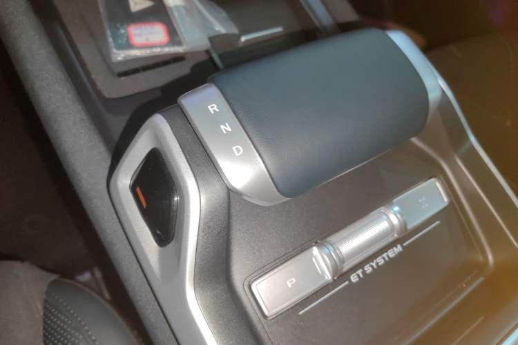 Used Deepal G318 2025 Worry-Free Adventure Edition Four-Wheel Drive Secret Realm Version
