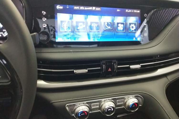 Used CHANGAN CS95 2019 2.0T Two-Wheel-Drive Luxury Version