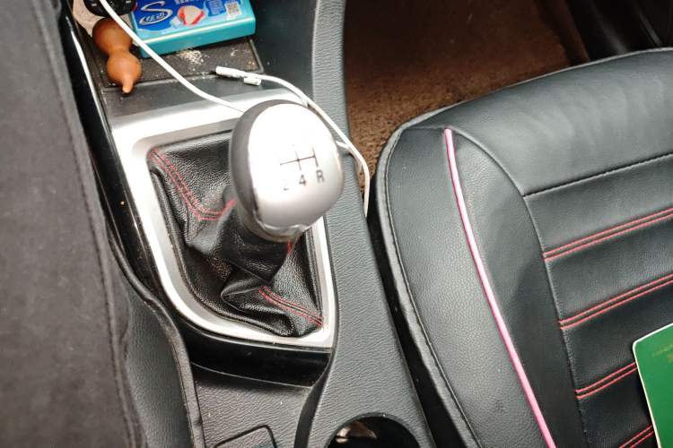 Used CHANGAN Alsvin V7 2015 1.6L Manual Enjoyment Model China IV Standard Gear Lever