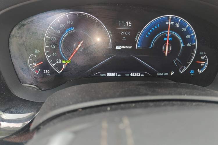 Used BMW 5 Series New Energy 2019 Updated Version 530Le Luxury Package Odometer Close Up