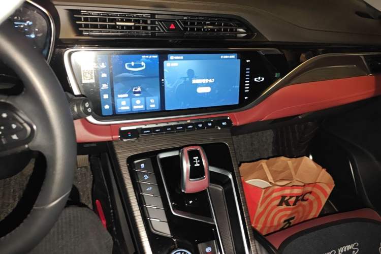 Used Geely Auto Emgrand X7 Sport 2022 Boyue X 1.8TD DCT ZhiShang Model Audio And AC Panel