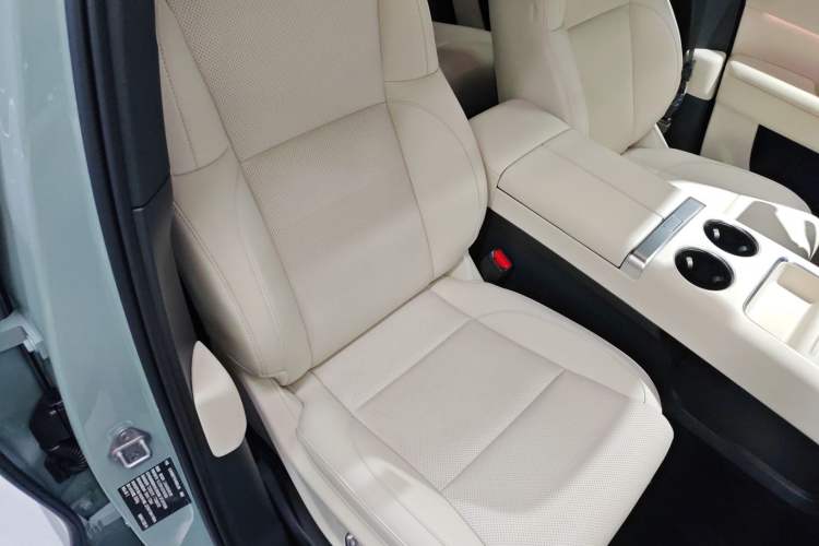 Used Li Auto L6 2025 Max Smart Refresh Edition
