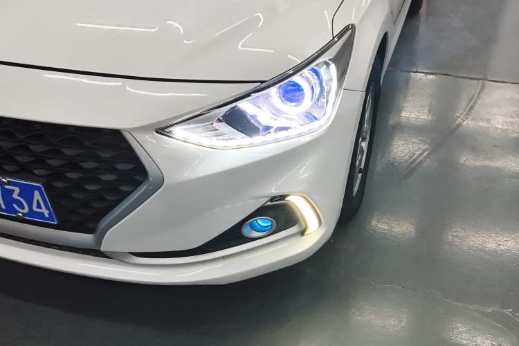 Used Hyundai Celesta 2017 1.6L Automatic Enjoyment Version GLS
