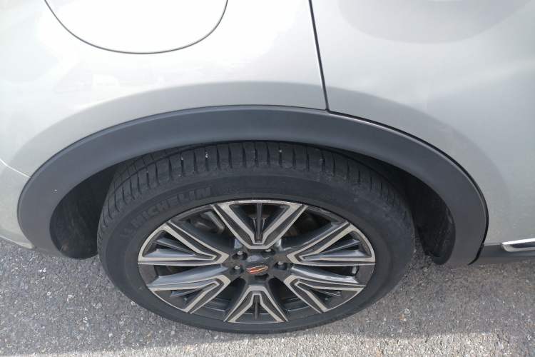 Used Hongqi HS5 2022 2.0T Smart Connect Flagship All-Wheel-Drive Version
