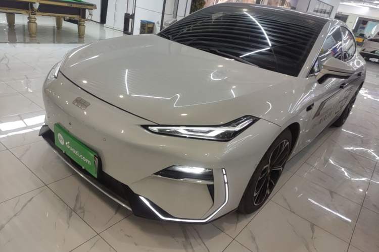 Used Geely Galaxy E8 2025 700 km Long-Range Intelligent Driving Version