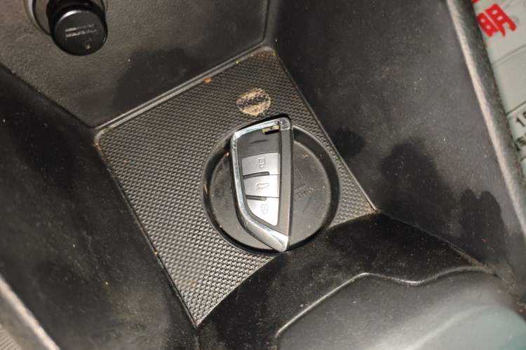 Used Kia K2 2015 Sedan 1.4L Automatic GLS
