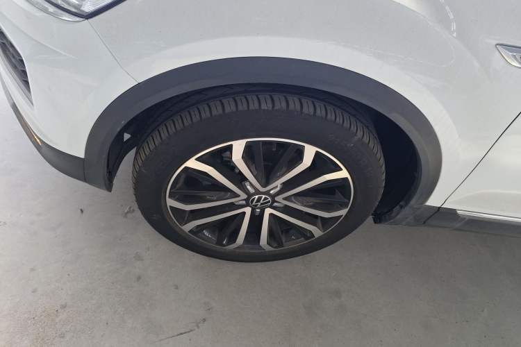 Used Volkswagen T-ROC 2021 280TSI DSG Two-Wheel Drive Comfort Connect Edition Left Front Wheel Hub