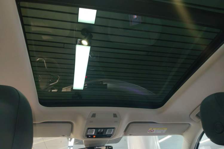 Used Volkswagen Tavendor 2023 380TSI Four-Wheel Drive R-Line Cruise Edition
