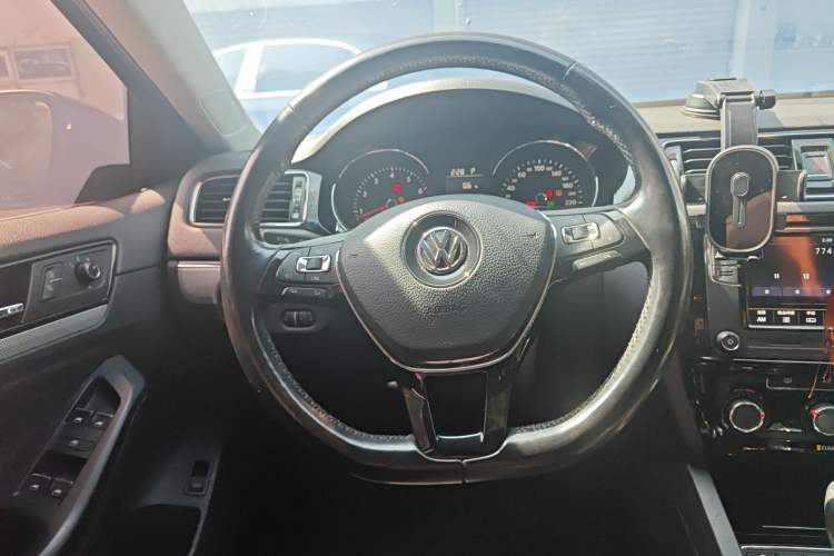 Used Volkswagen Sagitar 2017 1.6L Automatic Comfort Model Steering Wheel