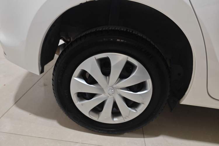 Used Toyota YARiS L Zhi Xuan 2014 1.3E Manual Charm Edition Right Rear Wheel Hub