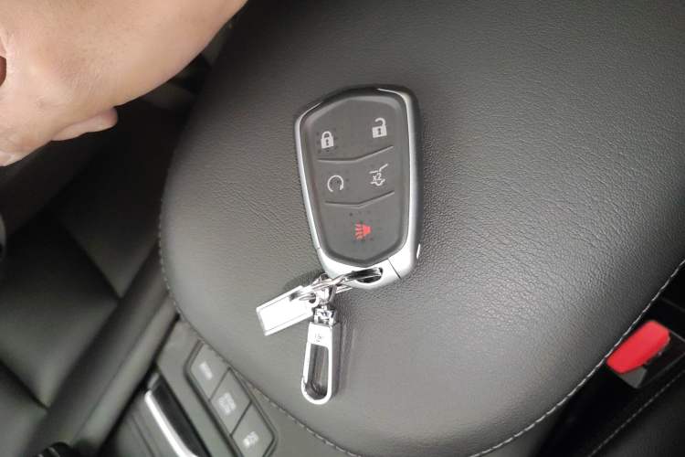 Used Cadillac XT5 2021 28T Luxury Model