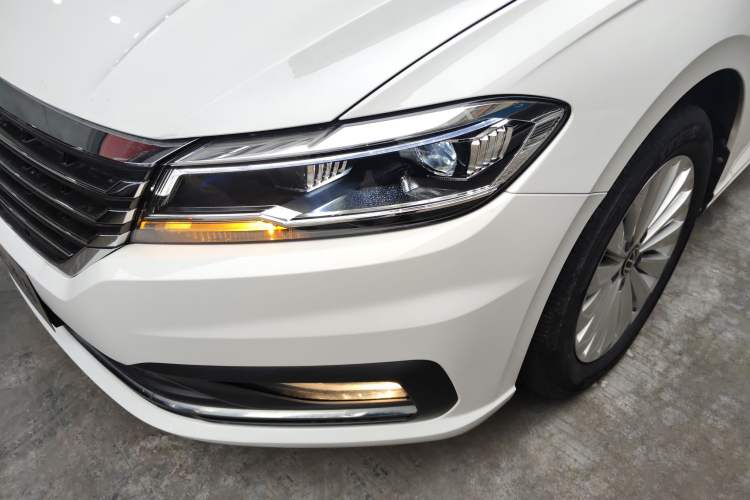 Used Volkswagen Lavida 2021 1.5L Automatic Comfort Edition Left Front Headlight