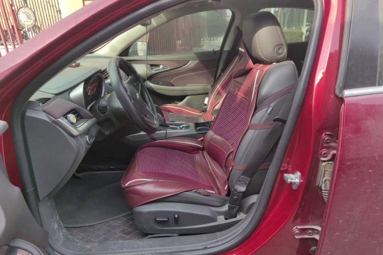 Used Chevrolet Malibu 2017 1.5T Automatic Luxury Edition Left Front Seat