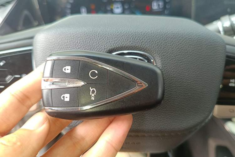 Used CHANGAN Eado 2024 PLUS Blue Whale NE 1.4T GDI DCT High-Energy Edition Vehicle Key