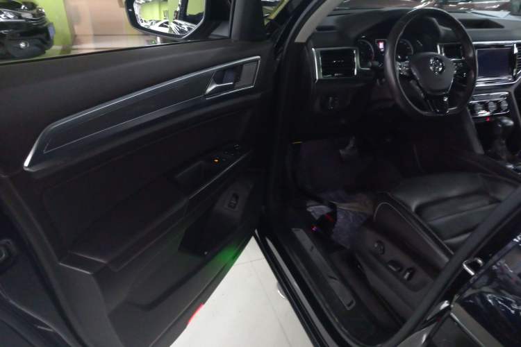 Used Volkswagen Teramont 2019 330TSI Two-Wheel-Drive Luxury Edition China VI Standard