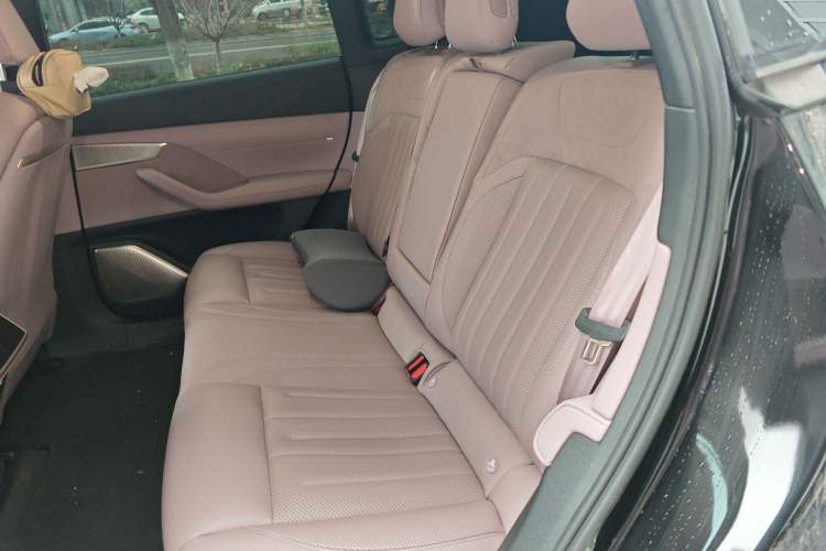 Used ONVO L60 2024 60 kWh Rear-Drive Version