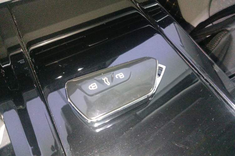 Used Volkswagen Talagon 2022 530TSI Four-Wheel Drive Flagship Shengjing Edition Pro 6-Seater
