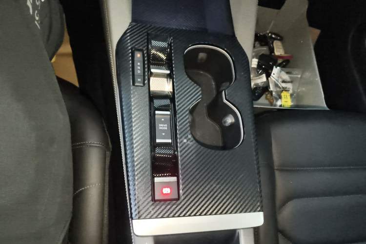 Used Citroen C5 X 2024 1.6T Extraordinary Power Gear Lever