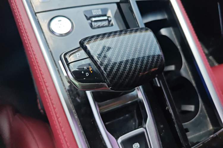 Used CHANGAN CS85 COUPE 2019 2.0T Automatic Luxury Edition China VI Standard
