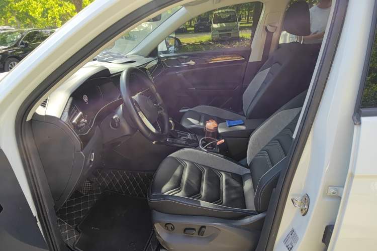 Used Volkswagen Tayron GTE Plug-in Hybrid 2022 1.4T Luxury Edition Left Front Seat