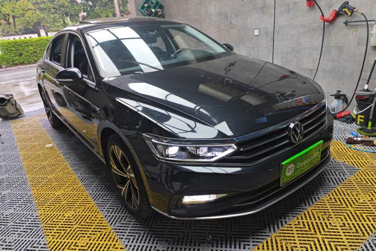 Used Volkswagen Magotan 2020 330TSI DSG Luxury Edition Exterior 1