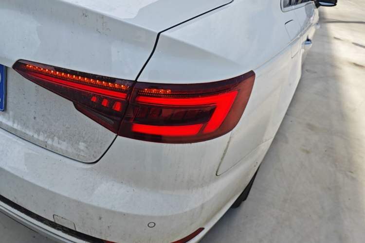 Used Audi A4L 2019 40 TFSI Fashion Edition China VI Emission Standard