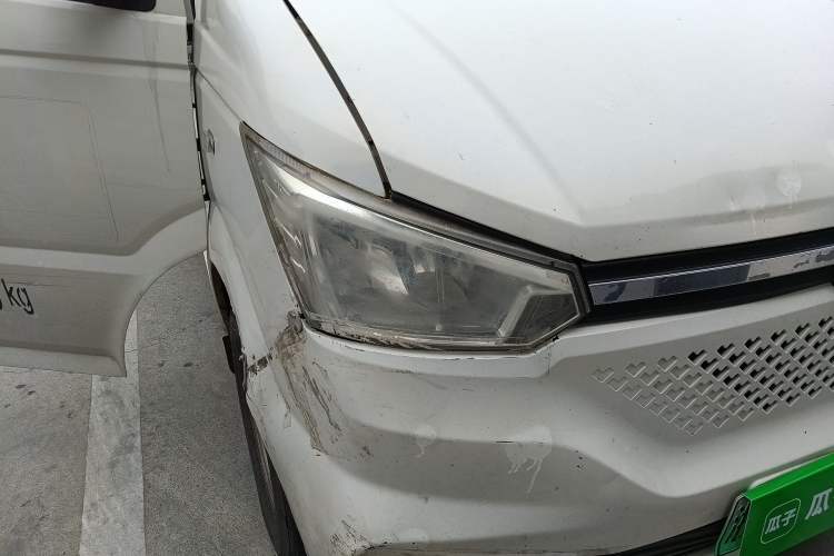 Used Dongfeng Yufeng EM26 2023 High-End Model 41.86 kWh CATL Right Front Headlight