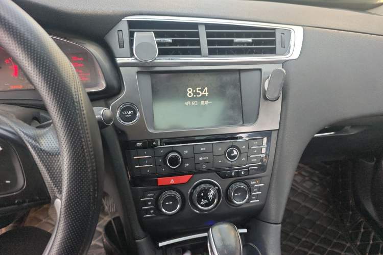 Used DS 6 2014 1.6T Luxury Edition THP160