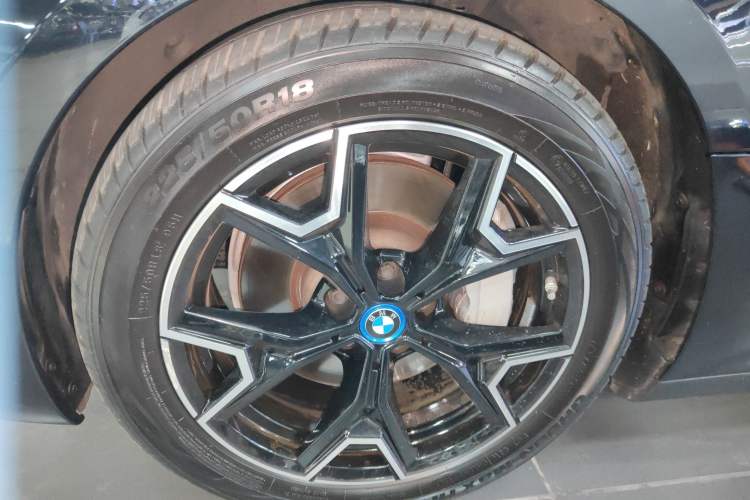 Used BMW i3 2023 eDrive 40 L Midnight Edition