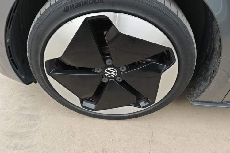 Used Volkswagen ID.3 2021 Pro Smart Edition Left Front Wheel Hub