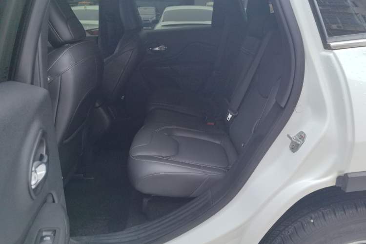 Used Jeep Cherokee 2016 2.4L Leading Edition Left Rear Seat